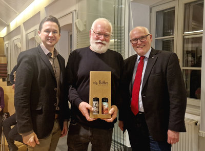 Das Bild zeigt Bürgermeister Stefan Salzmann, Dr. Andreas Hassler und Mag. Karl Schwabe